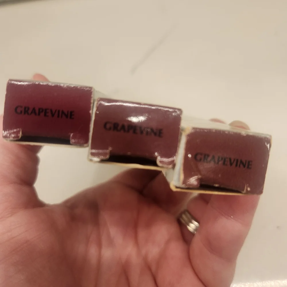 Almay Amazing Lasting Lipcolor Set‎